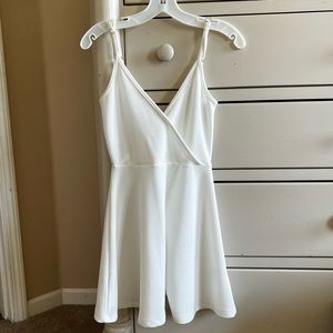 Beautiful stretchy white dress